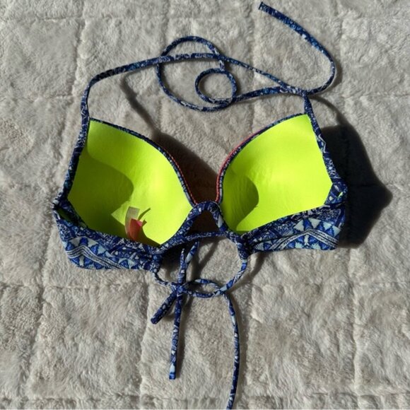 Victoria's Secret | Blue Tribal Embroidered The Fabulous Bikini Top | Size 34B - Picture 5 of 10